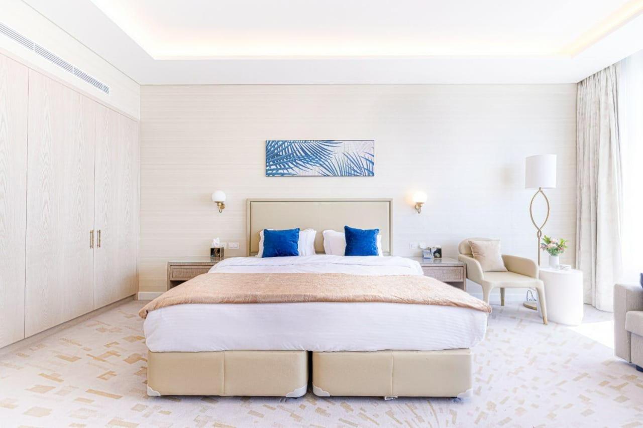 Palm Tower Where Luxury & View Meet In One Place * دبي